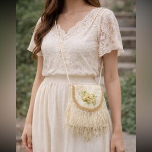 Vintage Elegant Cream Fringe Floral Boho Women's Crossbody Small Bag
